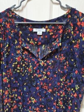 Liz Claiborne Navy Multicolor Floral Pleated V-Neck Top